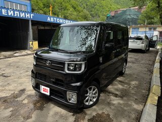 2016 Toyota Pixis Mega, чёрный, 750000 рублей, вид 3