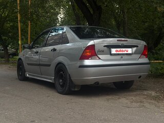 2004 Ford Focus I Рестайлинг, серебристый, 190000 рублей, вид 5
