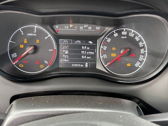 2016 Opel Zafira C Рестайлинг, белый, 1370000 рублей - вид 7