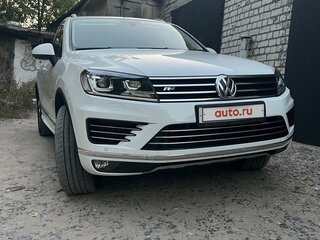 2016 Volkswagen Touareg II Рестайлинг, белый, 3600000 рублей, вид 2