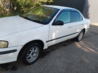 1999 Nissan Sunny B15, белый, 195000 рублей, вид 1