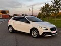 2016 Volvo V40 Cross Country I Рестайлинг, белый, 1800000 рублей - вид 6