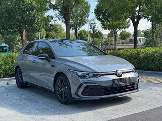 2023 Volkswagen Golf VIII, серый, 2050100 рублей, вид 3