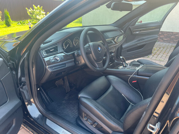 2012 BMW 7 серии 740d xDrive V (F01/F02/F04), чёрный, 2100000 рублей - вид 10