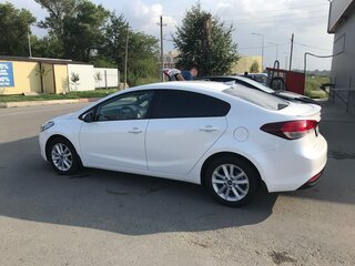 2018 Kia Cerato III Рестайлинг (Classic), белый, 1850000 рублей, вид 4