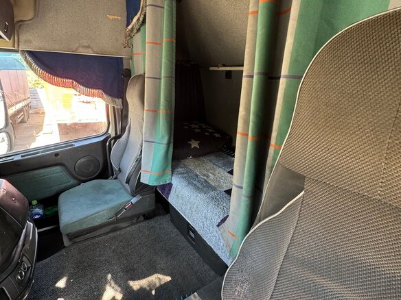 2001 Volvo FH, белый, 2390000 рублей - вид 7