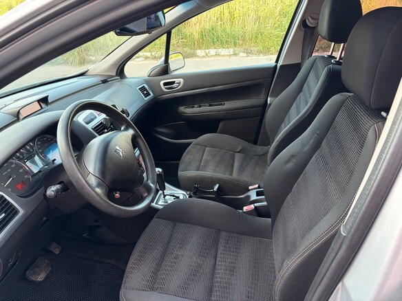 2007 Peugeot 307 I Рестайлинг, серебристый, 380000 рублей - вид 10