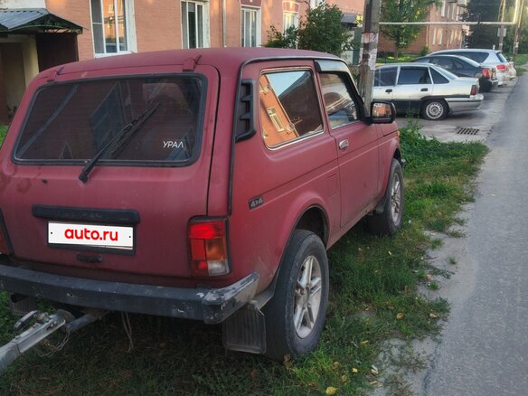 2007 Lada (ВАЗ) 2121 (4x4) I Рестайлинг, красный, 300000 рублей - вид 2