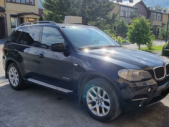 2011 BMW X5 35i II (E70) Рестайлинг, чёрный - вид 1
