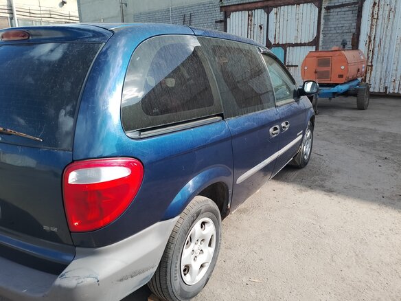 2001 Dodge Caravan 3-speed IV, синий, 245000 рублей - вид 20
