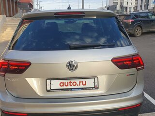 2018 Volkswagen Tiguan II, серебристый, 2750000 рублей, вид 4