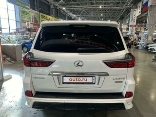 2016 Lexus LX 570 III Рестайлинг 2, белый, 7700000 рублей, вид 5