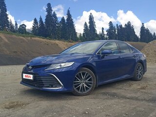 2021 Toyota Camry VIII (XV70) Рестайлинг, синий, 2890000 рублей, вид 4
