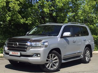 2015 Toyota Land Cruiser 200 Series Рестайлинг 2, серебристый, 6150000 рублей, вид 2
