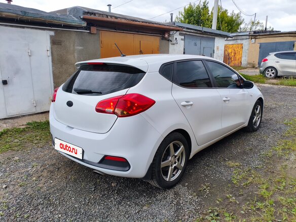 2014 Kia Ceed II, белый, 980000 рублей - вид 3