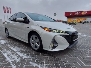 2017 Toyota Prius PHV ZVW52 IV (XW50), белый, 1528287 рублей, вид 5