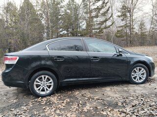 2010 Toyota Avensis III, чёрный, 1000000 рублей, вид 3