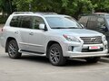 2013 Lexus LX 570 III Рестайлинг, серебристый, 5100000 рублей - вид 2