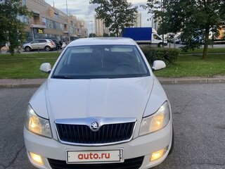2013 Skoda Octavia II (A5) Рестайлинг, белый, 745000 рублей, вид 2