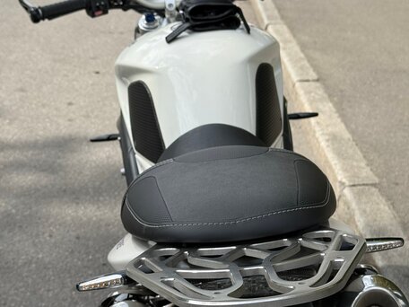2008 Triumph Speed Triple, белый, 510000 рублей, вид 4