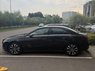 2020 Mercedes-Benz A-Класс 180 IV (W177), чёрный, 2060000 рублей, вид 2