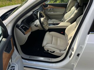 2021 Volvo XC90 B5 II Рестайлинг 1, белый, 6200000 рублей, вид 5