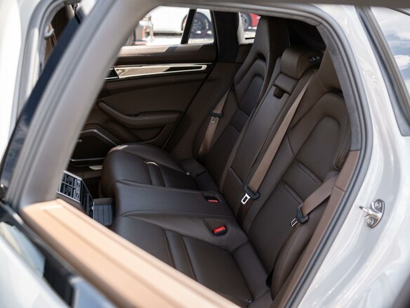 2019 Porsche Panamera 4 Sport Turismo II, серый - вид 12