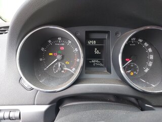 2012 Skoda Yeti I, красный, 950000 рублей, вид 2