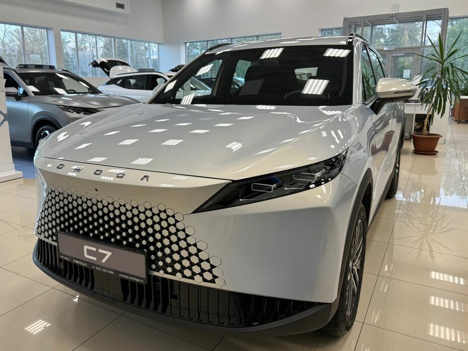 Открыть фотографии: Omoda C7