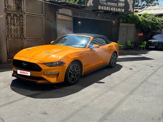 2018 Ford Mustang VI Рестайлинг, оранжевый, 2300000 рублей, вид 2