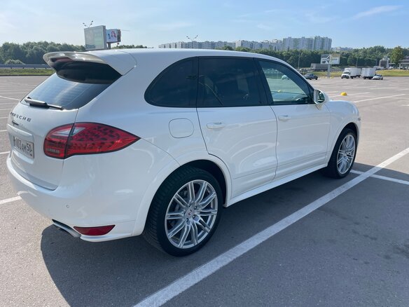 2011 Porsche Cayenne II (958), белый, 2200000 рублей - вид 5