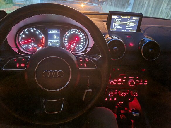 2012 Audi A1 I (8X), чёрный, 850000 рублей - вид 9
