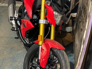 2019 BMW G 310 R, красный, 650000 рублей, вид 4