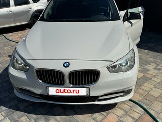 2012 BMW 5 серии Gran Turismo 530d xDrive VI (F10/F11/F07), белый, 1900000 рублей, вид 1
