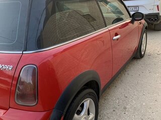 2004 Mini Hatch Cooper I (R50), красный, 650000 рублей, вид 3
