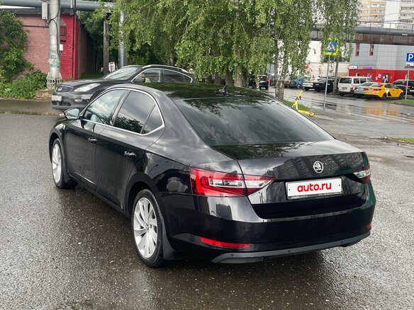 2017 Skoda Superb III, чёрный, 2300000 рублей - вид 5