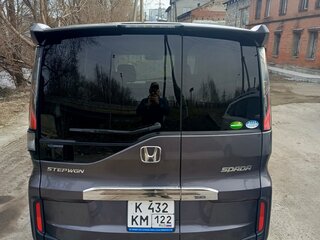 2019 Honda Stepwgn Spada V Рестайлинг, серый, 2600000 рублей, вид 3