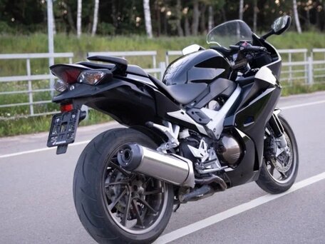 2015 Honda VFR 800, чёрный, 1135000 рублей, вид 2