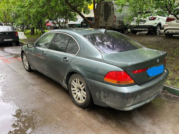 2002 BMW 7 серии 745i IV (E65/E66), серый, 750000 рублей - вид 2