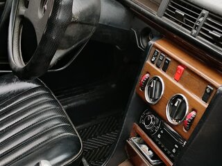 1991 Mercedes-Benz W124 250, белый, 950000 рублей, вид 3