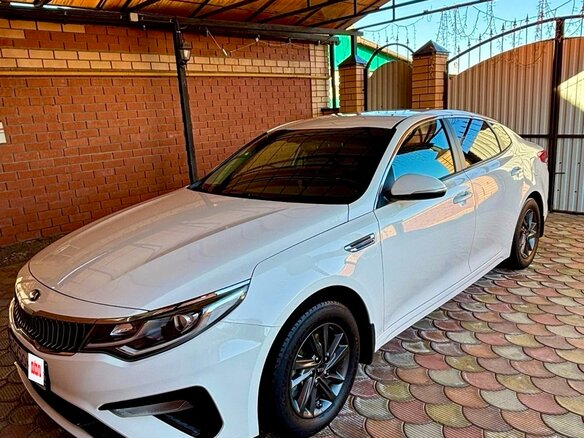 2020 Kia Optima IV Рестайлинг, белый, 2100000 рублей