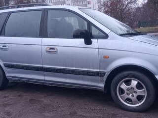 2000 Hyundai Trajet I, серый, 400000 рублей, вид 2