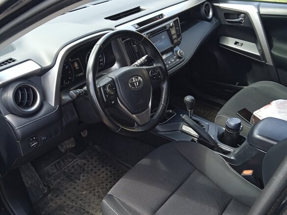 2018 Toyota RAV4 IV (XA40) Рестайлинг, чёрный, 2000000 рублей - вид 4