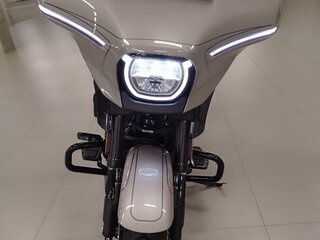 2023 Harley-Davidson CVO Street Glide, серебристый, 4200000 рублей, вид 5
