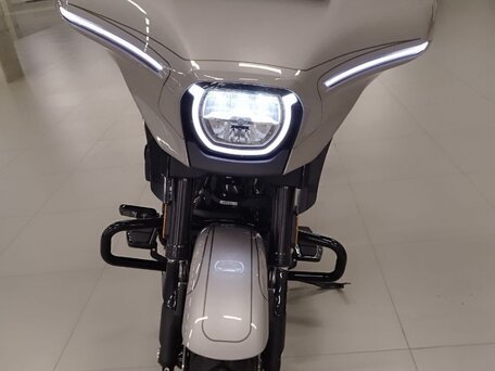 2023 Harley-Davidson CVO Street Glide, серебристый, 4200000 рублей, вид 5