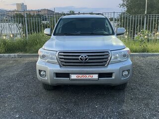 2012 Toyota Land Cruiser 200 Series Рестайлинг 1, серебристый, 3050000 рублей, вид 2