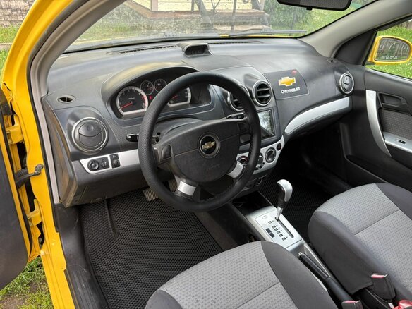 2008 Chevrolet Aveo I Рестайлинг, жёлтый, 470000 рублей - вид 16