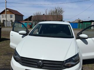 2015 Volkswagen Polo V Рестайлинг, белый, 1100000 рублей, вид 1