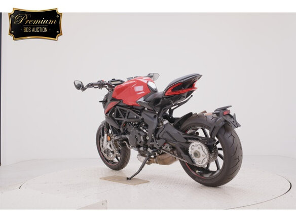 2021 MV Agusta Dragster 800, красный, 1000000 рублей - вид 5