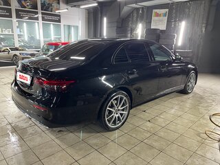 2022 Mercedes-Benz E-Класс 200 V (W213, S213, C238) Рестайлинг, чёрный, 6500000 рублей, вид 4
